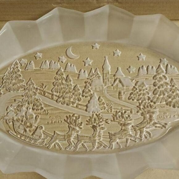 Mikasa Etched Graphic Silent Night Oval Sweet 12" Dish Plate - Picture 5 of 8